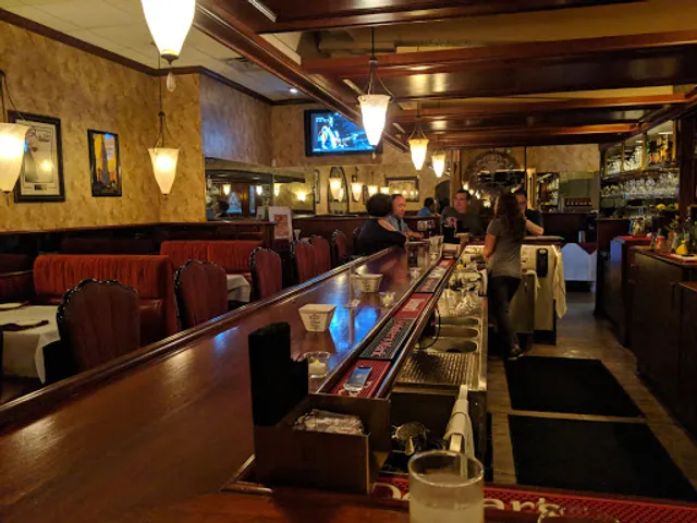 Wise Guys Lounge and Grill