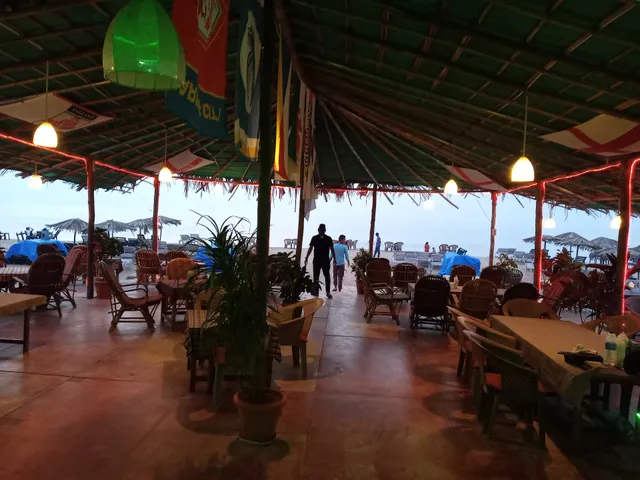 Floyds cafe beach shake