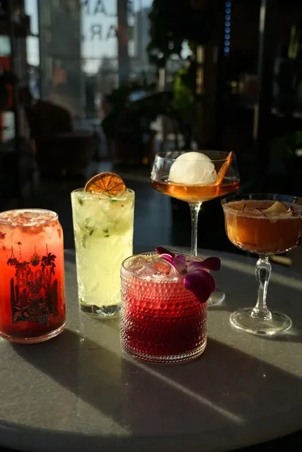 Botanic - Coffee & Cocktails Lounge