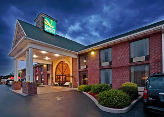 Quality Inn & Suites Somerset Downtown