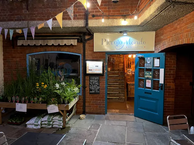 Piccolo Mondo Pizzeria