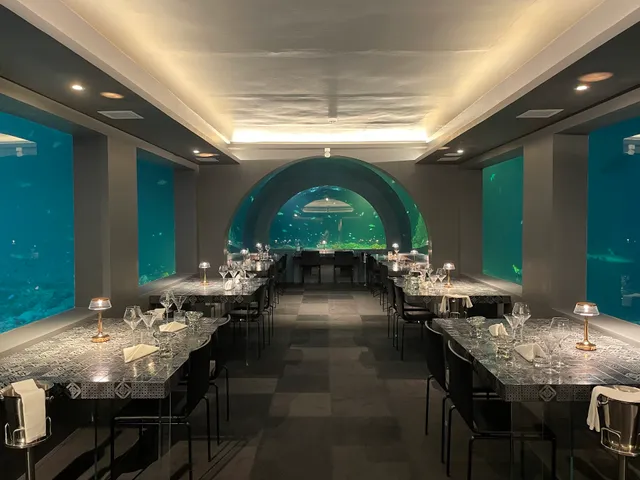 H2O Underwater Restaurant by Andrea Berton