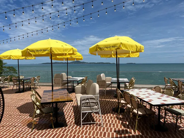 Sunny Beach House Pattaya