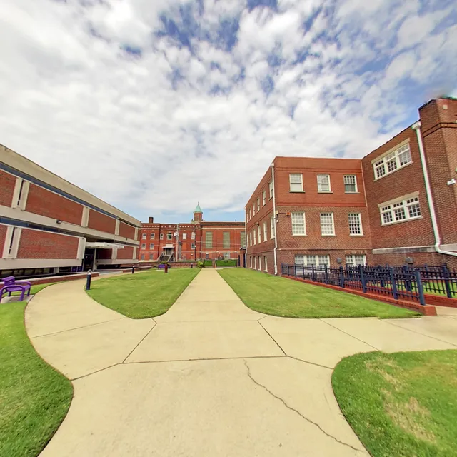 LeMoyne-Owen College