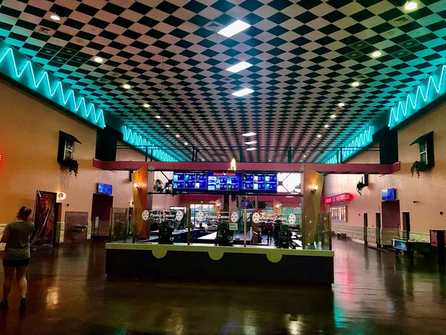 Gadsden Premiere LUX 16 Gadsden Mall and Pizza Pub