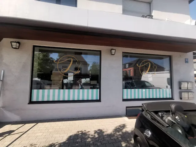 Lutak Café und Patisserie