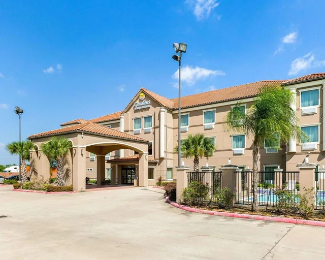 Comfort Inn & Suites Winnie