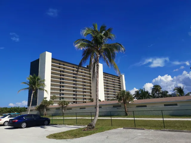 Hutchinson Island Club Condo