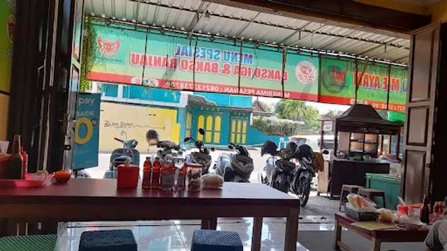 Bakso Iga dan Mie Ayam Pangsit Plat AD Putra Solo