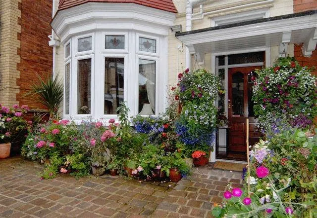 Longleigh Guest House