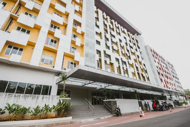 RedDoorz Apartment near Summarecon Mall Serpong