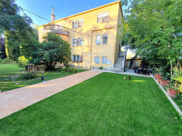 Bluebird Citadel Apartment