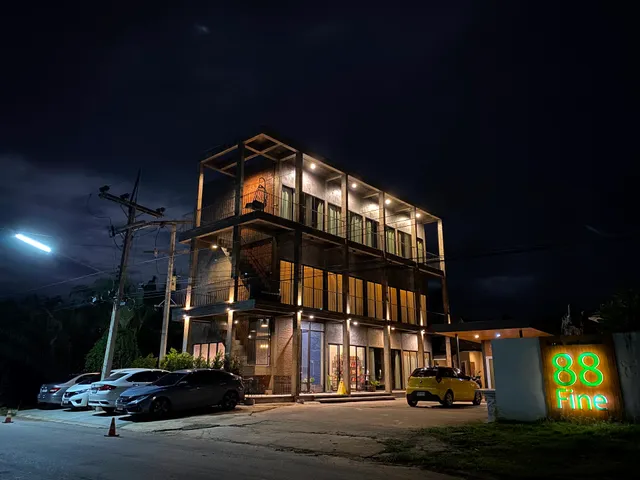 Black Elephant Boutique