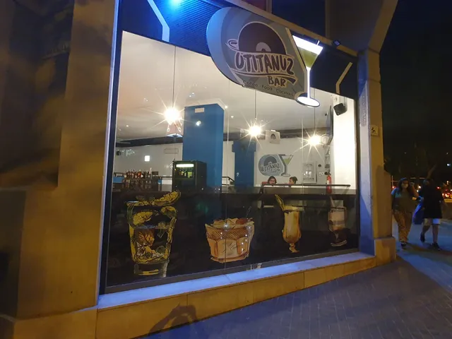 Otitanuz Bar