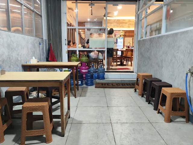 Bubur ayam tangki 18 wawah cabang mekarwangi