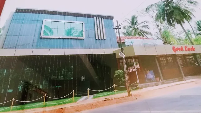 Good Luck Ice Creams and cool bars