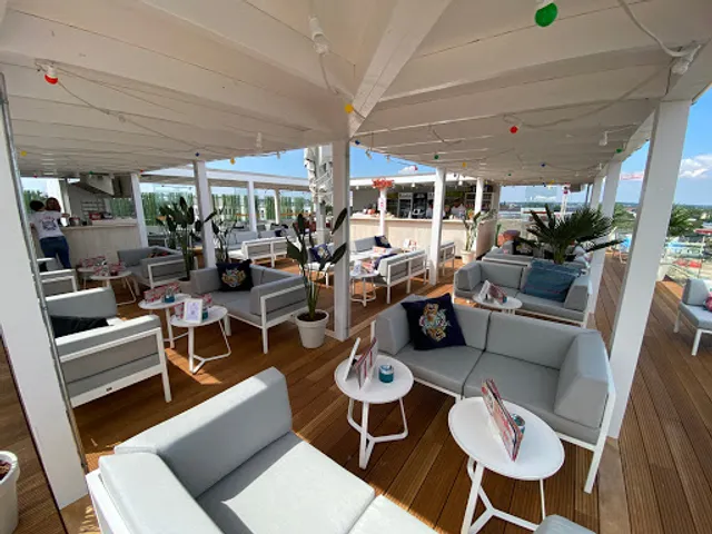 Lil•Tiger Rooftop Terrace