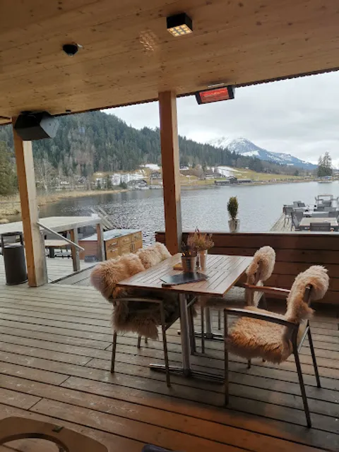 Das Steghaus am Schwarzsee