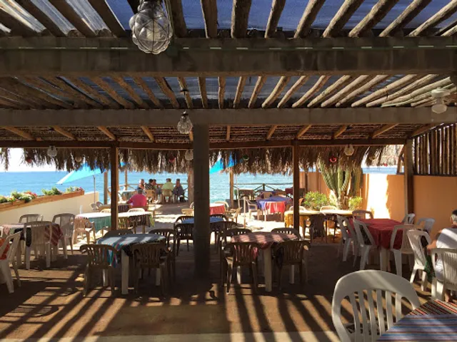 Surf's Up Beach Cafe