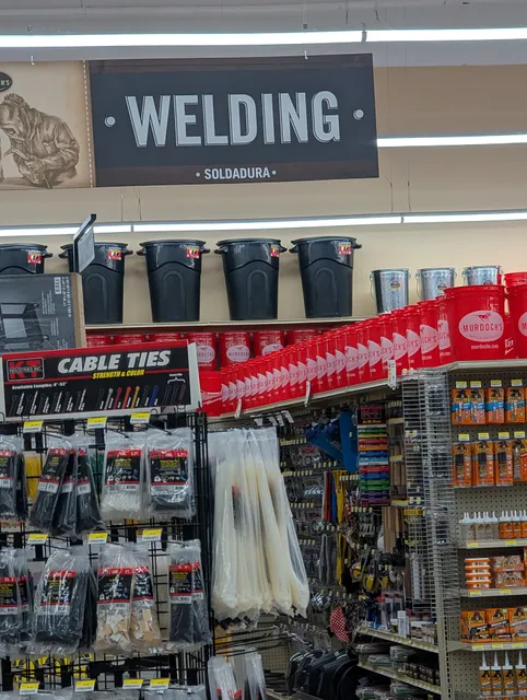 Murdoch's Ranch & Home Supply