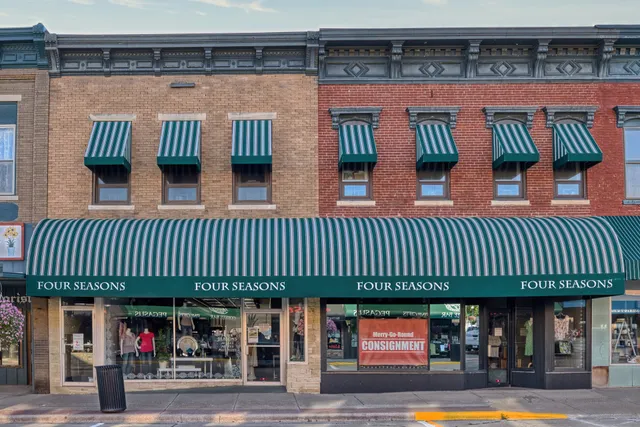 Four Seasons - Geneseo