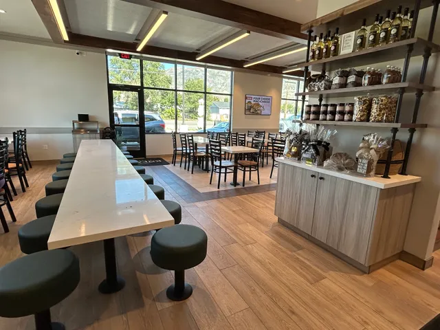 Kneaders Bakery & Cafe