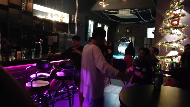 Fat Willy's Dirty Dick's Bar & Cafe