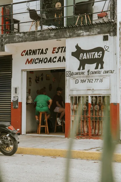 Carnitas Canitas