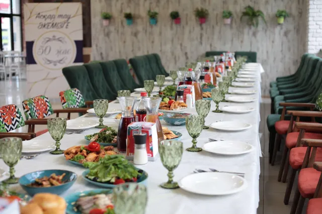 Set' Stolovykh Tagam