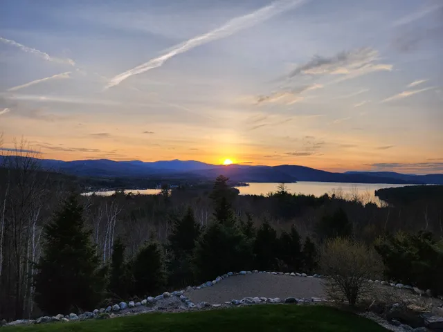 Newfound Lakeside Cottages