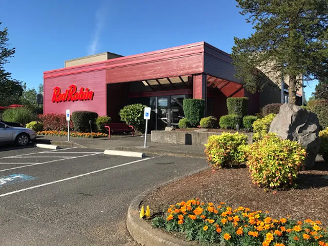 Red Robin Gourmet Burgers and Brews