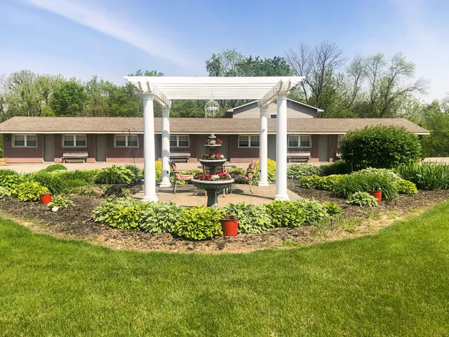 Covered Bridge Motel