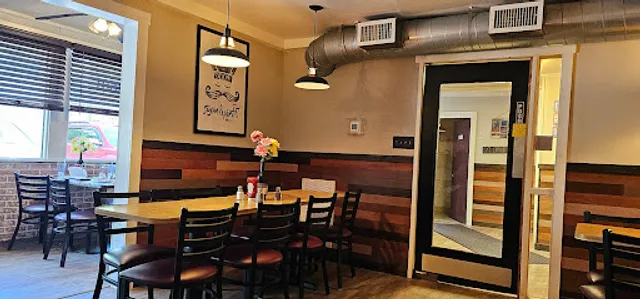 Nino's Pizza & Ice Cream