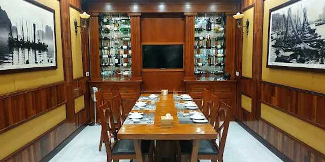 Nhà Hàng Ẩm Thực Làng Chài Hạ Long