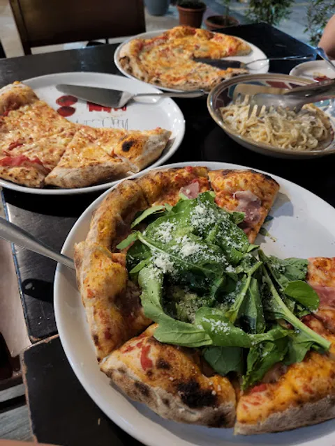 La Bella Pizza Bistro