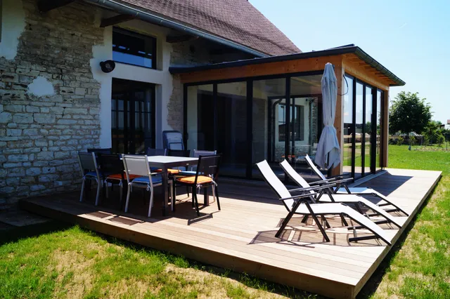 Les Vagastines: Gîte de caractère haut de gamme piscine intérieure