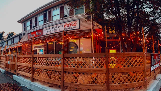 Pizza Mia Bar & Grill