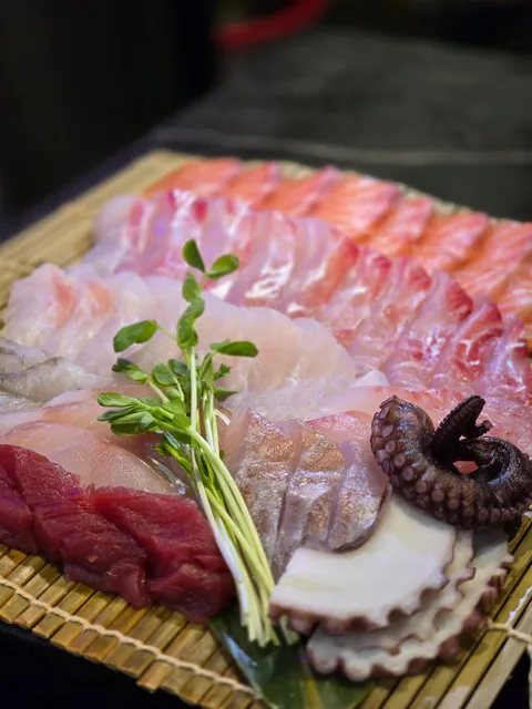 Getbawi 갯바위 횟집