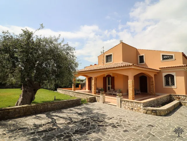 Radici Sicilian Holiday Home
