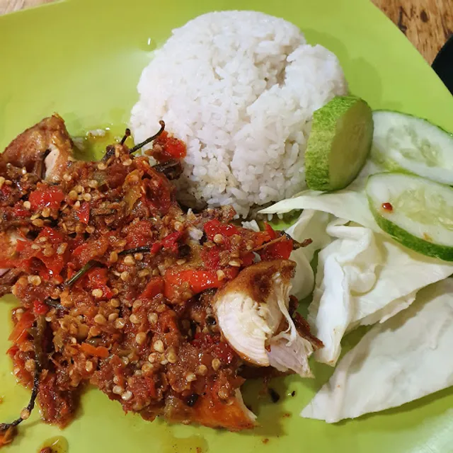 Ayam Penyet Raja Sambal