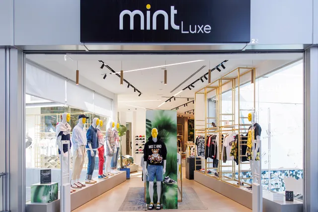 The Mint Company Luxe Plaza del Duque