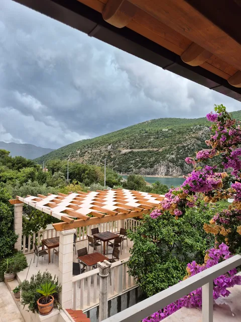 Apartments Husanovic