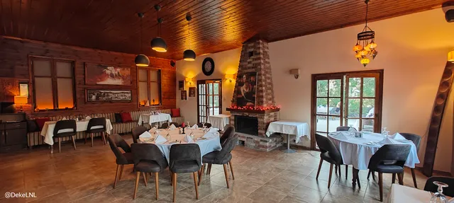 Carpenters Restaurant & Bar