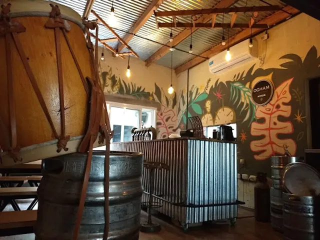 Siete & 1/2 bodegón y fuegos