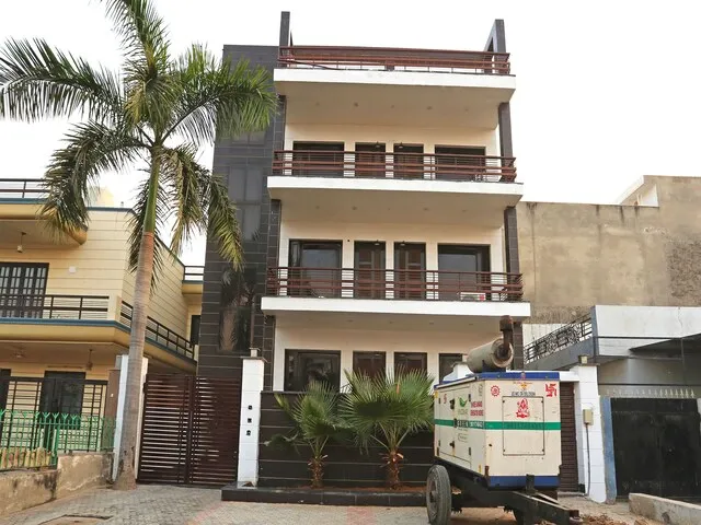 OYO Flagship Maira Homes