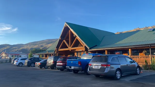 Bear's Claw Lodge - Cache Creek
