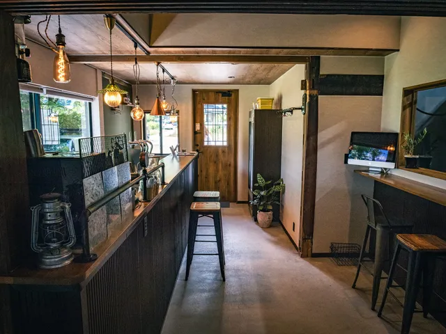 AIM Brew LAB. クラフトビール醸造所併設のタップルーム＆カフェ｜エイムブリューラボ