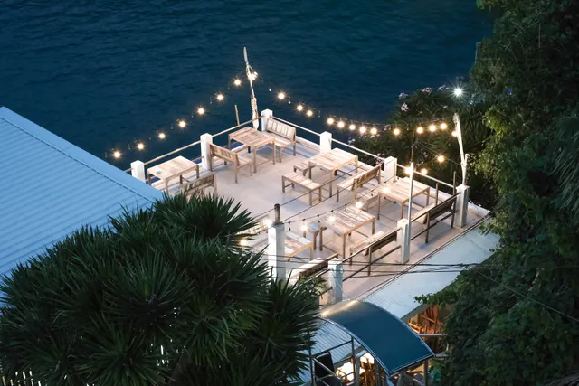 เกาะสีชังอันซีนรีสอร์ท