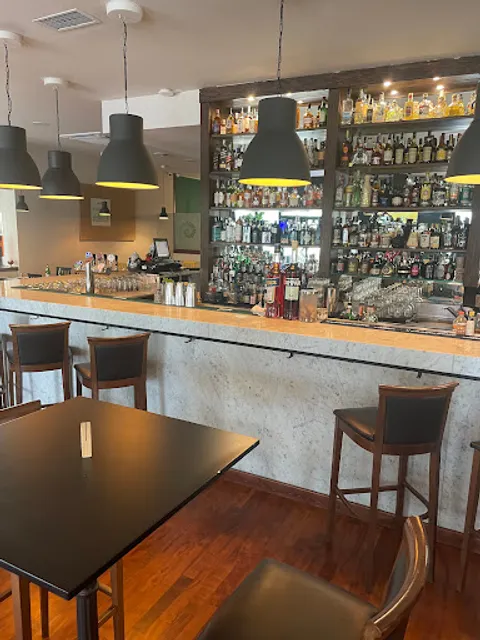 Amami Restaurant & Drink