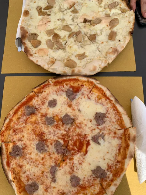 Tavola calda, pizzeria, kebab